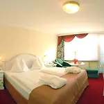 Hotel Norica - Thermenhotels Gastein Mit Dem Bademantel Direkt In Therme Bad Hofgastein