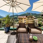 Szálloda Norica - Thermenhotels Gastein Mit Dem Bademantel Direkt In Therme