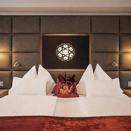 Hotel Norica - Thermenhotels Gastein Mit Dem Bademantel Direkt In Therme 4*
