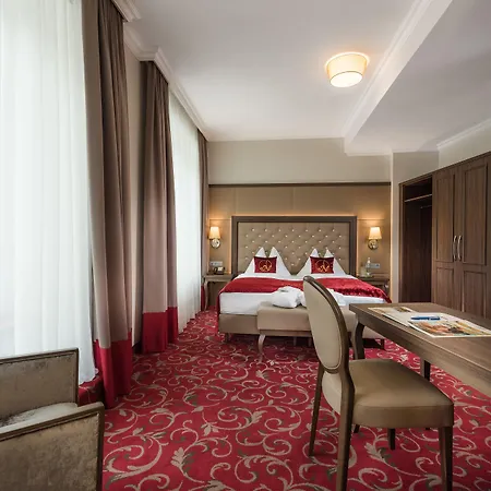 Hotel Norica - Thermenhotels Gastein Mit Dem Bademantel Direkt In Therme 4*