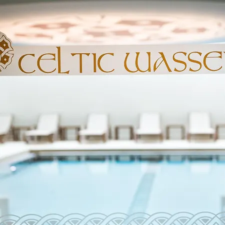 Norica - Thermenhotels Gastein Mit Dem Bademantel Direkt In Therme Бад Хофгаштайн