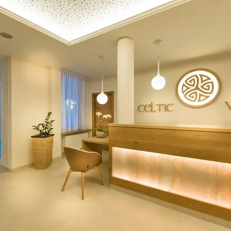 Norica - Thermenhotels Gastein Mit Dem Bademantel Direkt In Therme ホテル バート・ホーフガシュタイン