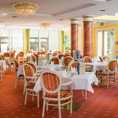 Отель Norica - Thermenhotels Gastein Mit Dem Bademantel Direkt In Therme 4*