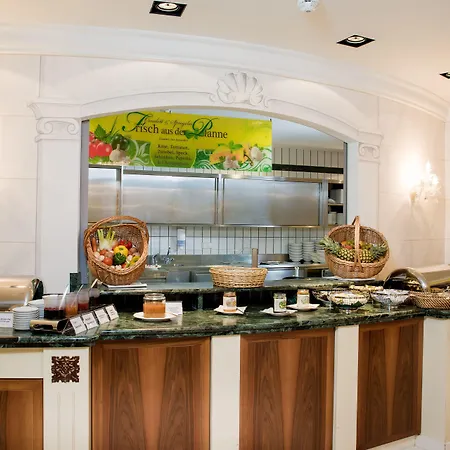 Norica - Thermenhotels Gastein Mit Dem Bademantel Direkt In Therme 4*