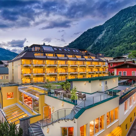 Norica - Thermenhotels Gastein Mit Dem Bademantel Direkt In Therme ホテル 4*