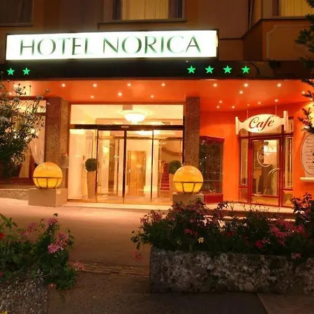 Norica - Thermenhotels Gastein Mit Dem Bademantel Direkt In Therme Hotel