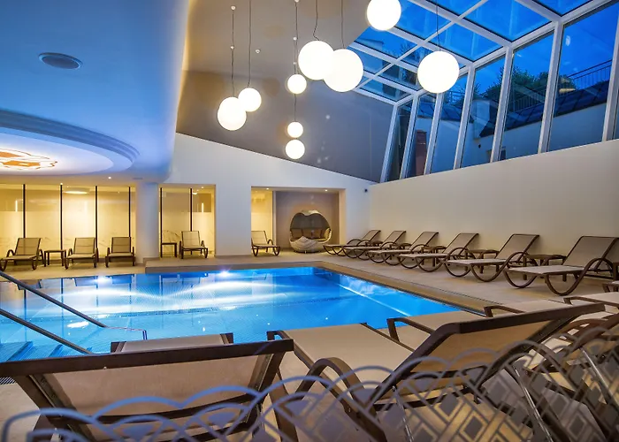 Norica - Thermenhotels Gastein Mit Dem Bademantel Direkt In Therme 4* באד הופגסטין